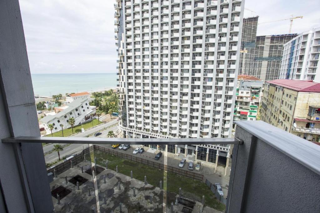 Apartment On Sherif Khimshiashvili Street 15B Batumi Exterior foto